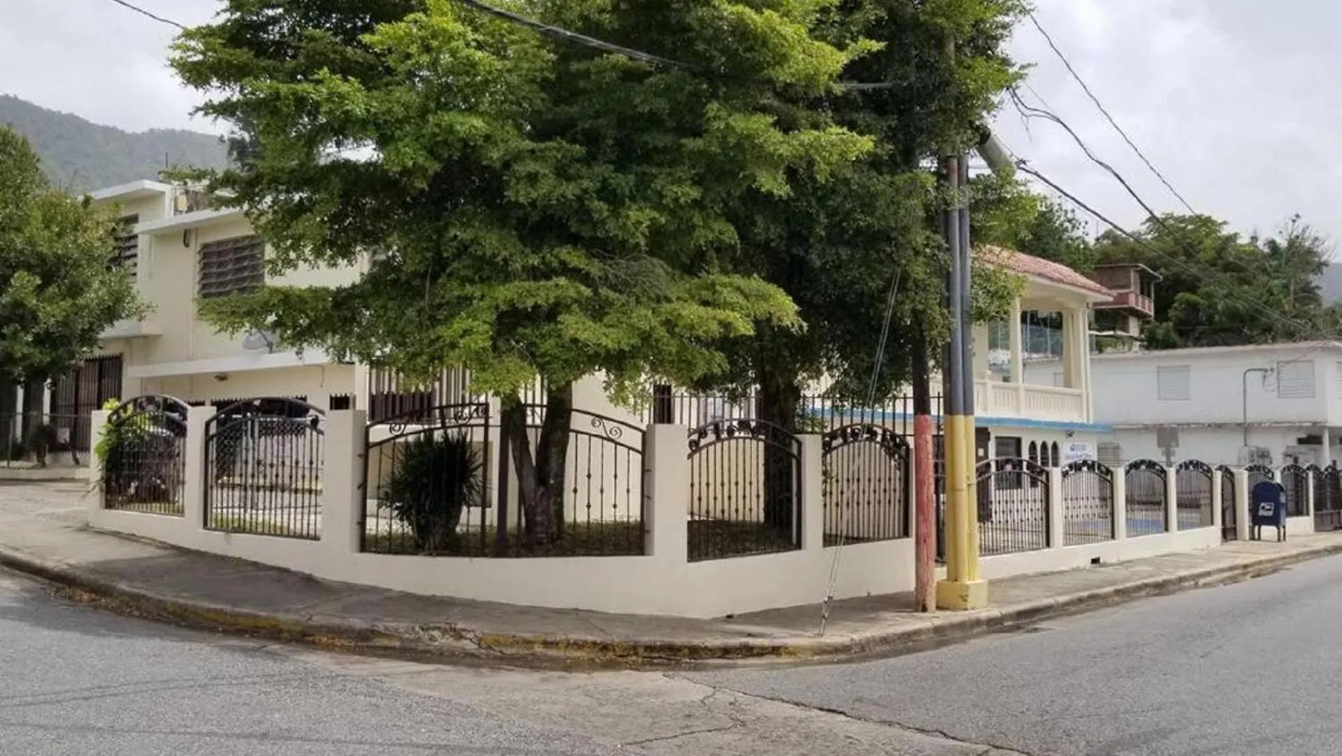 Jayuya Cozy Aparment With Wi-Fi, Free Parking And Ac Apartment
