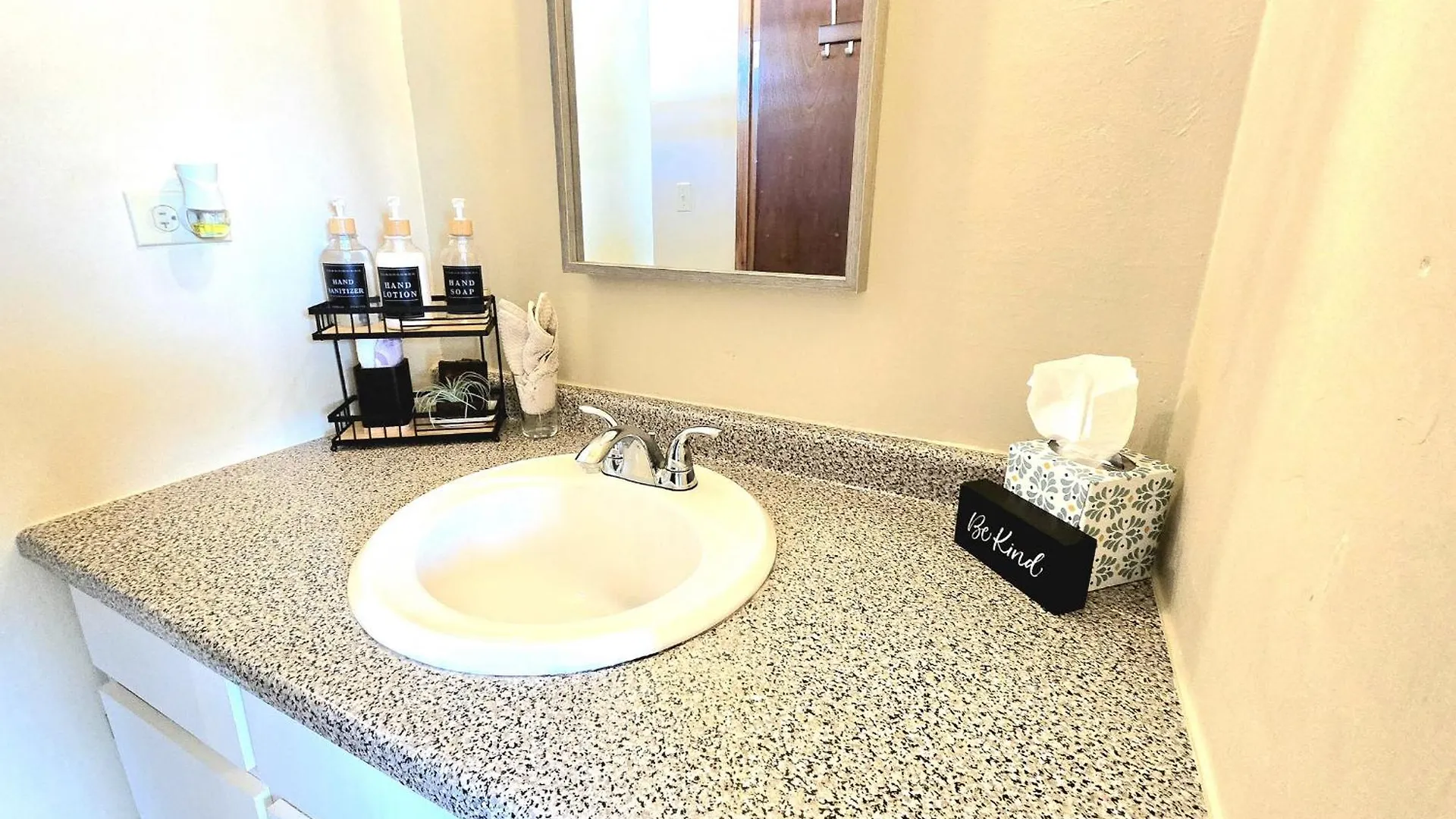 Jayuya Cozy Aparment With Wi-Fi, Free Parking And Ac Apartment 0*,