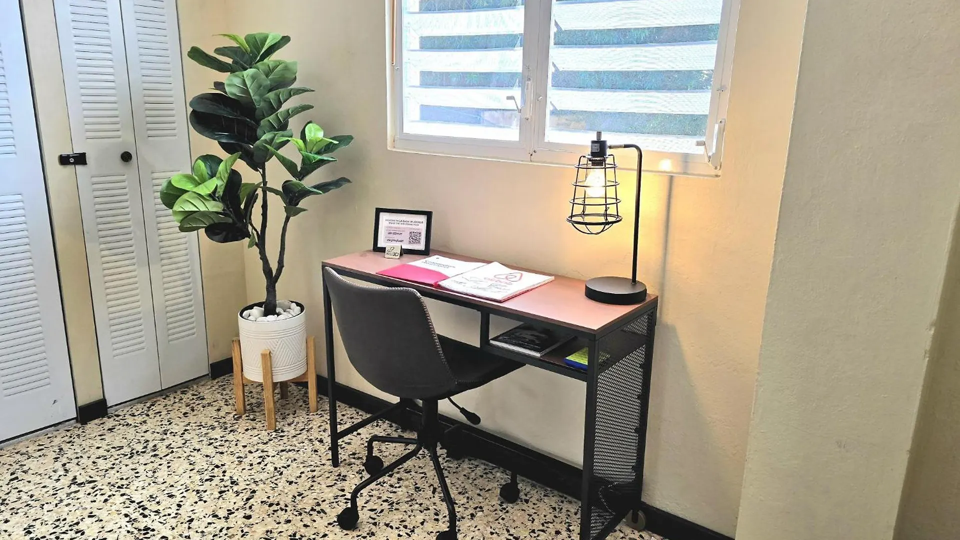 Jayuya Cozy Aparment With Wi-Fi, Free Parking And Ac Apartment