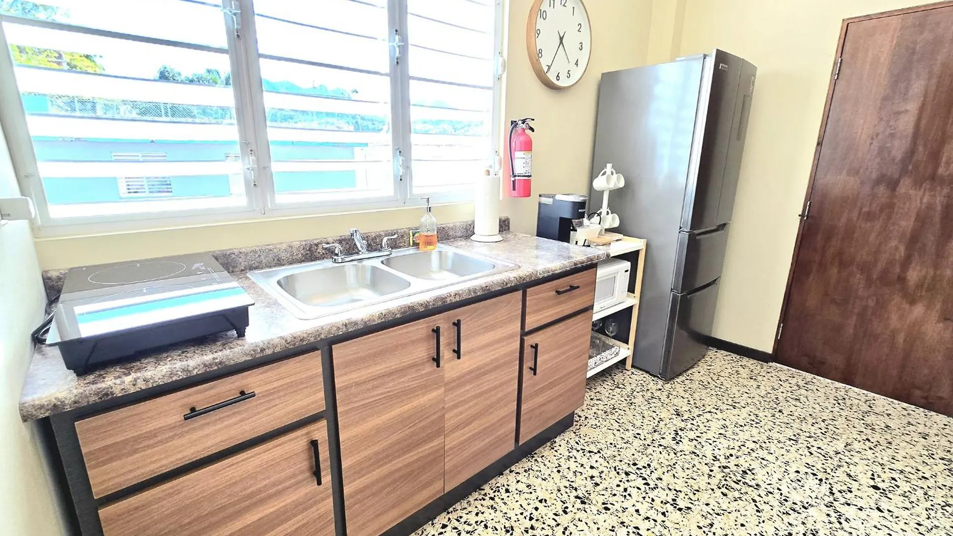 Jayuya Cozy Aparment With Wi-Fi, Free Parking And Ac Apartment